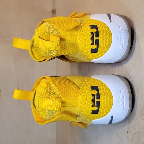 Nike Lebron Soldier 11 TB University Gold Mens Athletic Sneakers - Picture 7 of 9